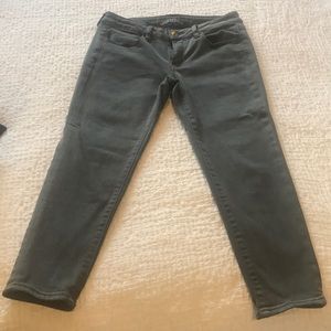 American eagle skinny cropped jegging. Size 4